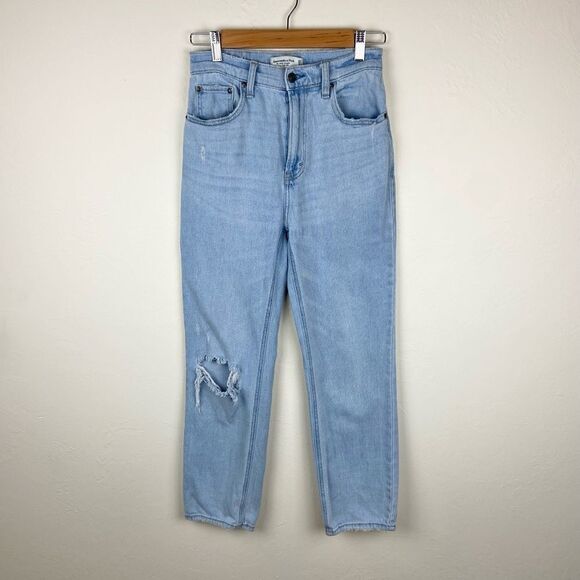 Abercrombie & Fitch Ankle Straight Ultra High-Rise Curve Love Distressed Jeans - Picture 2 of 8